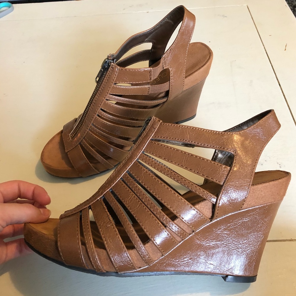Aerosoles brown espadrille zipper wedge sandal